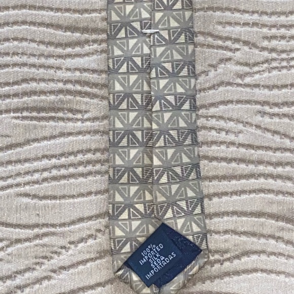 Wilke Rodríguez Men’s Tie - Picture 6 of 8